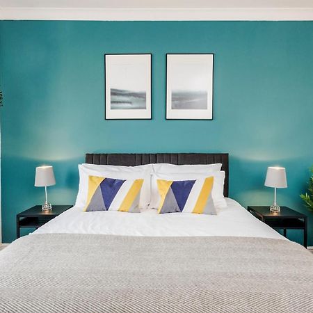 Business & Leisure 2 Bedroom & Parking By Damask Homes Ilford Extérieur photo