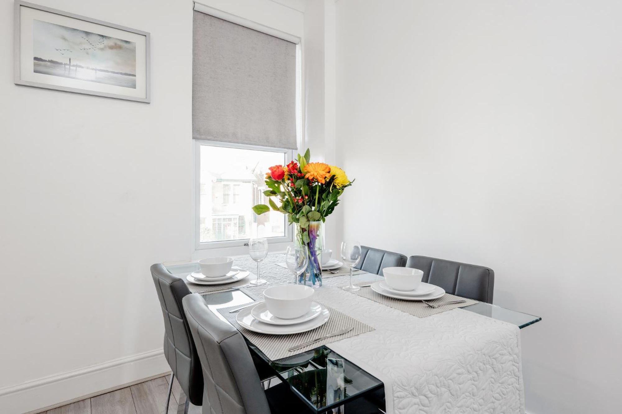 Business & Leisure 2 Bedroom & Parking By Damask Homes Ilford Extérieur photo