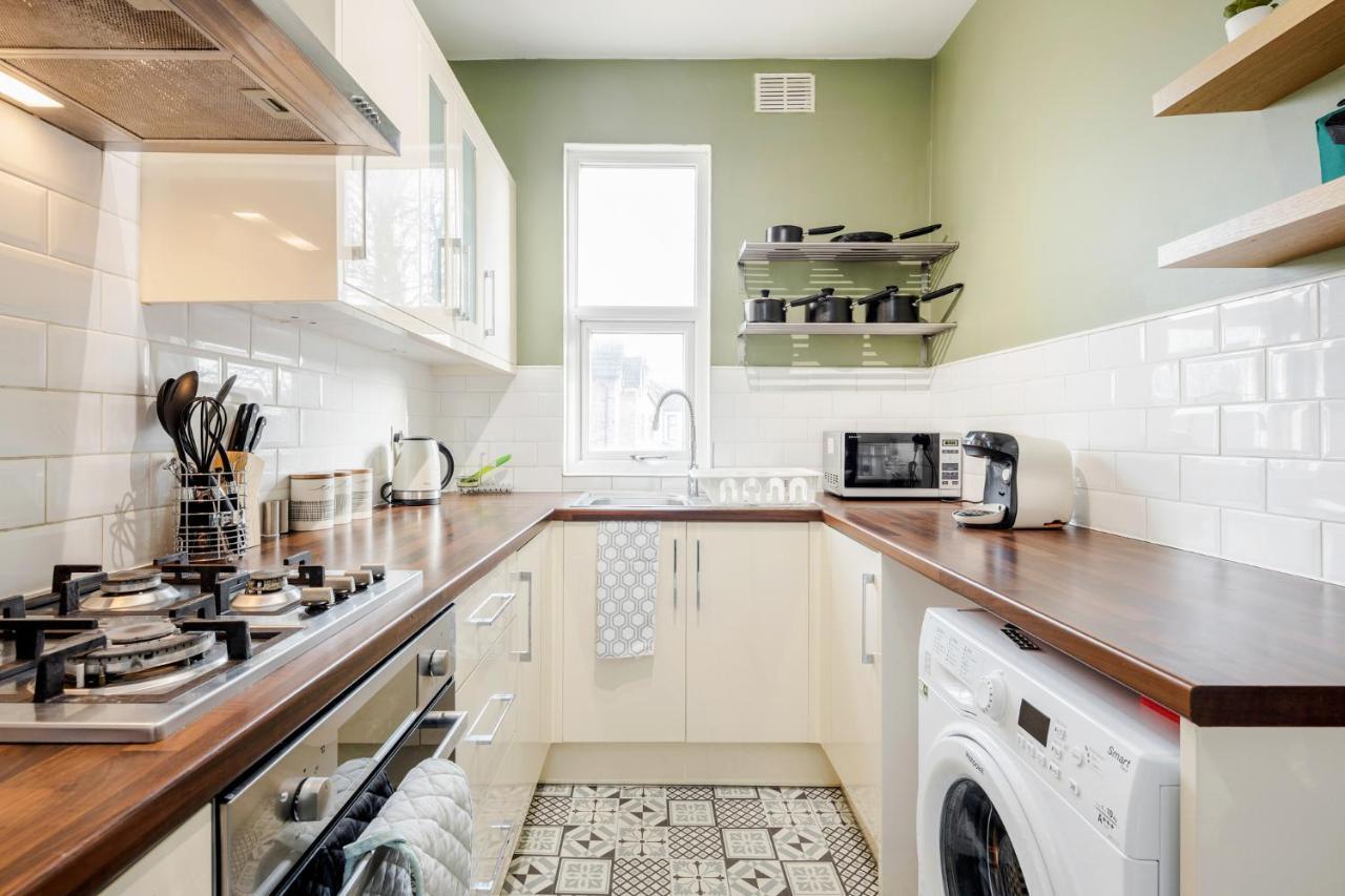 Business & Leisure 2 Bedroom & Parking By Damask Homes Ilford Extérieur photo