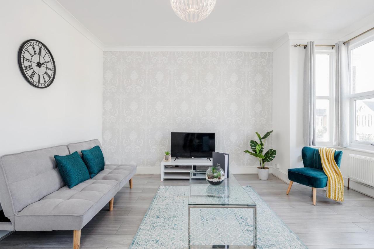 Business & Leisure 2 Bedroom & Parking By Damask Homes Ilford Extérieur photo