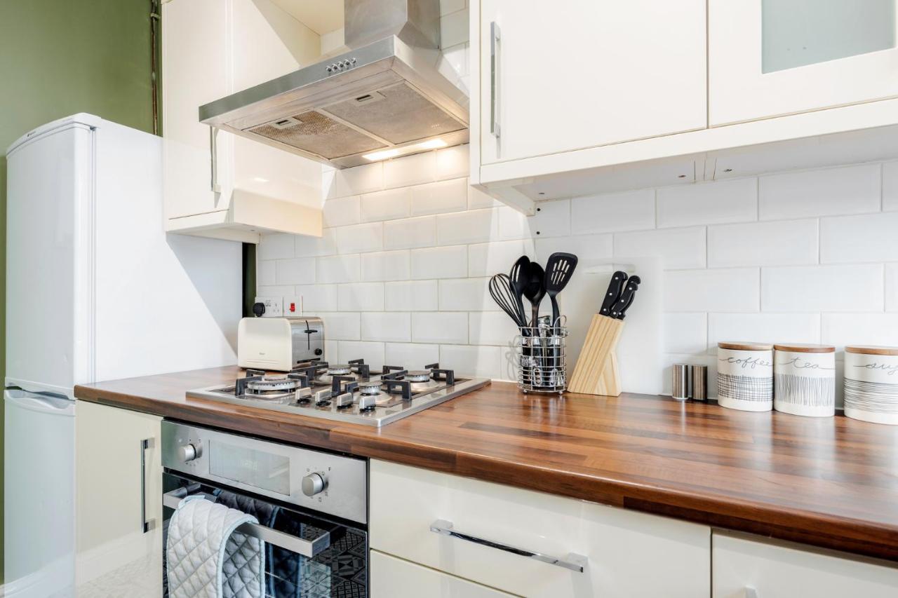 Business & Leisure 2 Bedroom & Parking By Damask Homes Ilford Extérieur photo